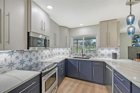 Villa ou maison à louer à Sarasota, Floride: 3 chambres, 179.21 m2 № 957680 - photo 21