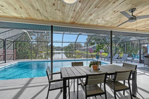 Villa ou maison à louer à Sarasota, Floride: 3 chambres, 179.21 m2 № 957680 - photo 1