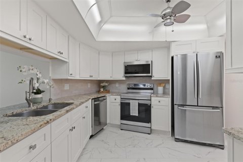Condominio en venta en Saint Petersburg, Florida, 2 dormitorios, 130.53 m2 № 2098376 - foto 4