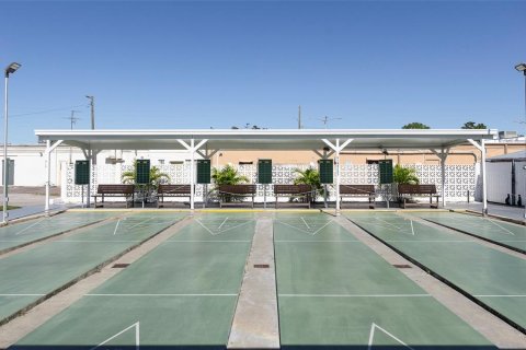 Condo in Saint Petersburg, Florida, 2 bedrooms № 2235083 - photo 26