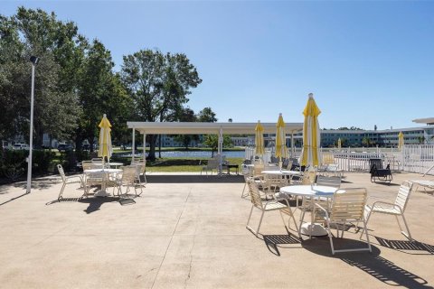 Condo in Saint Petersburg, Florida, 2 bedrooms № 2235083 - photo 23