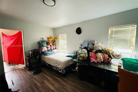 House in Miami, Florida 3 bedrooms, 114.08 sq.m. № 1836397 - photo 12