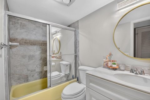 Condominio en venta en Lake Worth, Florida, 2 dormitorios, 90.86 m2 № 2182434 - foto 27