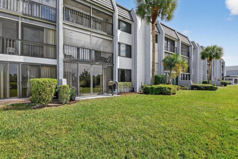 Condominio en venta en Lake Worth, Florida, 2 dormitorios, 90.86 m2 № 2182434 - foto 30