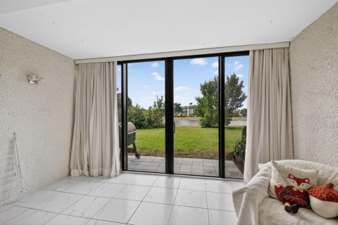 Condominio en venta en Lake Worth, Florida, 2 dormitorios, 90.86 m2 № 2182434 - foto 14