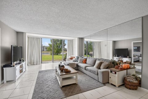 Condominio en venta en Lake Worth, Florida, 2 dormitorios, 90.86 m2 № 2182434 - foto 10