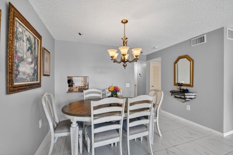 Condominio en venta en Lake Worth, Florida, 2 dormitorios, 90.86 m2 № 2182434 - foto 9