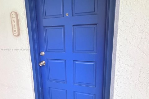 Condominio en venta en Miami, Florida, 1 dormitorio, 67.17 m2 № 1948423 - foto 1