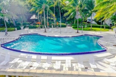 Condominio en venta en Miami, Florida, 1 dormitorio, 67.17 m2 № 1948423 - foto 28