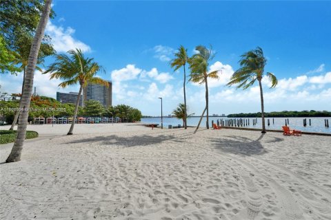 Condominio en venta en Miami, Florida, 1 dormitorio, 67.17 m2 № 1948423 - foto 22