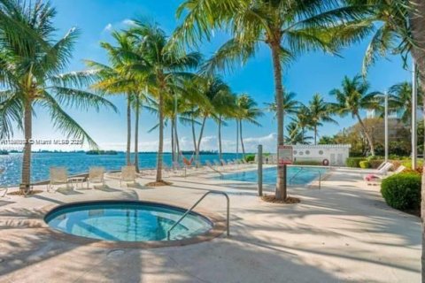 Condominio en venta en Miami, Florida, 1 dormitorio, 67.17 m2 № 1948423 - foto 27