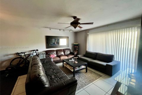 Condominio en venta en Miami, Florida, 2 dormitorios, 95.97 m2 № 1797014 - foto 2