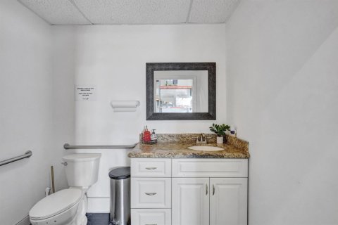 Commercial property in Coral Springs, Florida № 2399831 - photo 22