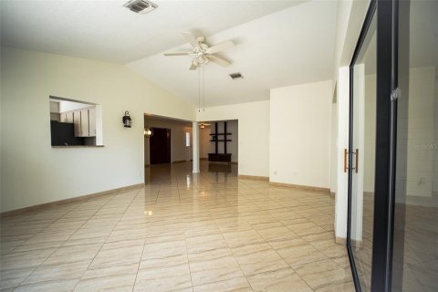 Villa ou maison à vendre à Orlando, Floride: 2 chambres, 159.98 m2 № 2285564 - photo 9