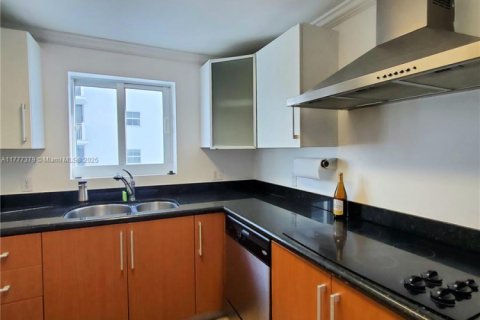 Condo in Miami, Florida, 2 bedrooms  № 1705890 - photo 20