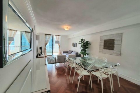 Condo in Miami, Florida, 2 bedrooms  № 1705890 - photo 10