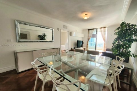 Condo in Miami, Florida, 2 bedrooms  № 1705890 - photo 22