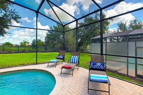 Casa en venta en Kissimmee, Florida, 6 dormitorios, 261.24 m2 № 2091738 - foto 15