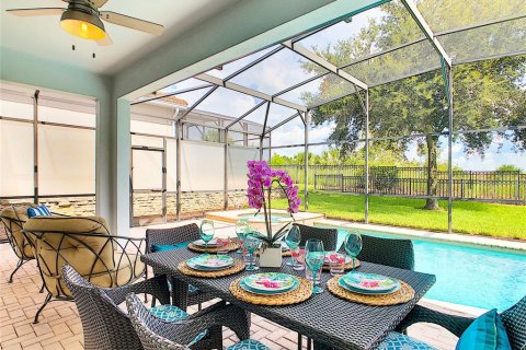 Casa en venta en Kissimmee, Florida, 6 dormitorios, 261.24 m2 № 2091738 - foto 14