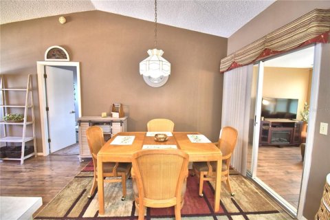 House in Lakeland, Florida 2 bedrooms, 125.42 sq.m. № 2215378 - photo 18