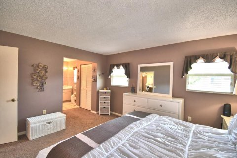 House in Lakeland, Florida 2 bedrooms, 125.42 sq.m. № 2215378 - photo 27
