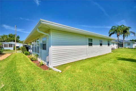 House in Lakeland, Florida 2 bedrooms, 125.42 sq.m. № 2215378 - photo 4