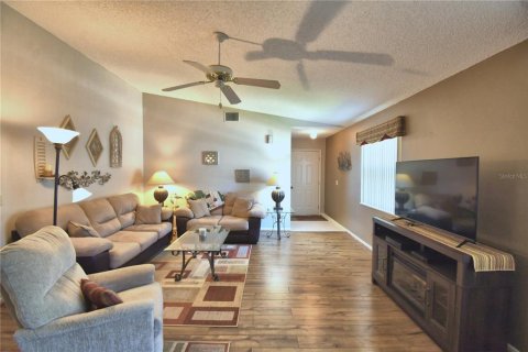 House in Lakeland, Florida 2 bedrooms, 125.42 sq.m. № 2215378 - photo 10
