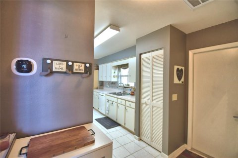 House in Lakeland, Florida 2 bedrooms, 125.42 sq.m. № 2215378 - photo 13