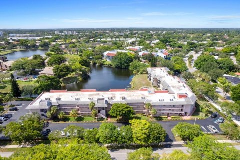 Condo in Coral Springs, Florida, 2 bedrooms  № 2026105