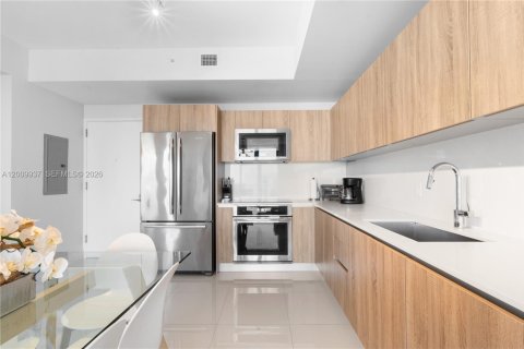 Condo in Aventura, Florida, 2 bedrooms № 2090040 - photo 7