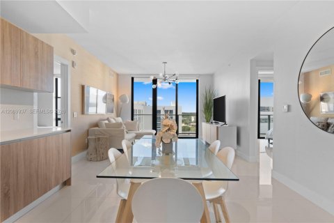 Condo in Aventura, Florida, 2 bedrooms № 2090040 - photo 9
