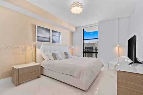 Condo in Aventura, Florida, 2 bedrooms № 2090040 - photo 12