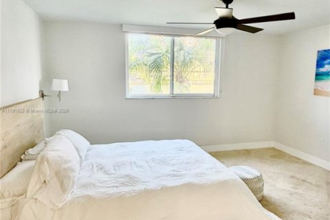 Copropriété à louer à North Miami Beach, Floride: 3 chambres, 129.6 m2 № 1980451 - photo 18