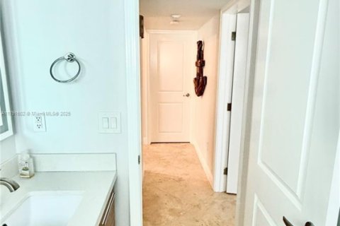Copropriété à louer à North Miami Beach, Floride: 3 chambres, 129.6 m2 № 1980451 - photo 24