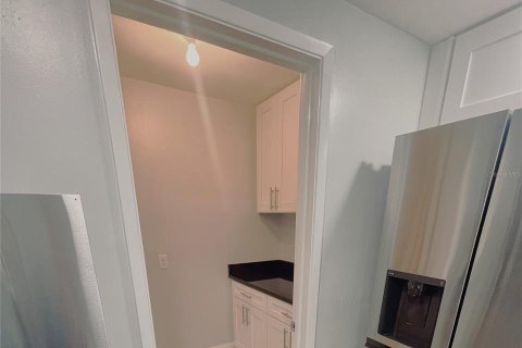 Condo in South Pasadena, Florida, 2 bedrooms  № 1340072 - photo 11