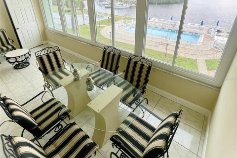 Condo in South Pasadena, Florida, 2 bedrooms  № 1340072 - photo 20