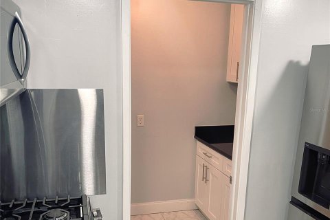 Condo in South Pasadena, Florida, 2 bedrooms  № 1340072 - photo 12