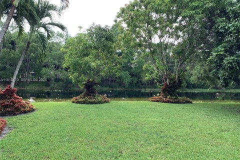 Villa ou maison à louer à Weston, Floride: 4 chambres, 217.95 m2 № 1983701 - photo 21