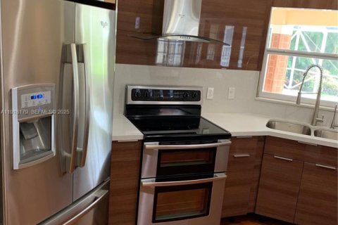 Villa ou maison à louer à Weston, Floride: 4 chambres, 217.95 m2 № 1983701 - photo 7