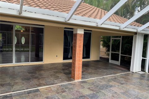 Villa ou maison à louer à Weston, Floride: 4 chambres, 217.95 m2 № 1983701 - photo 20