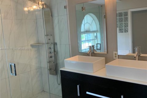 Villa ou maison à louer à Weston, Floride: 4 chambres, 217.95 m2 № 1983701 - photo 17