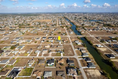 Casa en venta en Cape Coral, Florida, 4 dormitorios, 149.94 m2 № 2032501 - foto 5