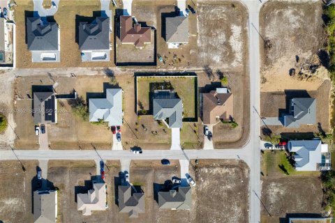 Casa en venta en Cape Coral, Florida, 4 dormitorios, 149.94 m2 № 2032501 - foto 18