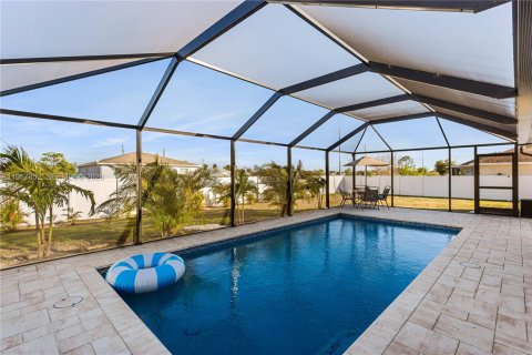 Casa en venta en Cape Coral, Florida, 4 dormitorios, 149.94 m2 № 2032501 - foto 19