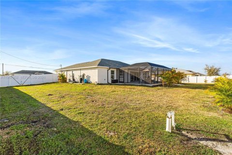 Casa en venta en Cape Coral, Florida, 4 dormitorios, 149.94 m2 № 2032501 - foto 16