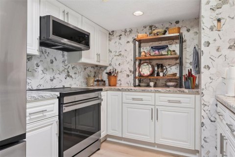 Casa en venta en New Port Richey, Florida, 3 dormitorios, 165.92 m2 № 2277198 - foto 12