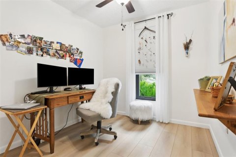 Casa en venta en New Port Richey, Florida, 3 dormitorios, 165.92 m2 № 2277198 - foto 20
