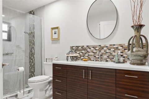 Casa en venta en New Port Richey, Florida, 3 dormitorios, 165.92 m2 № 2277198 - foto 18
