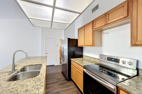 Duplex in Orlando, Florida 3 bedrooms, 128.76 sq.m. № 2214790 - photo 15