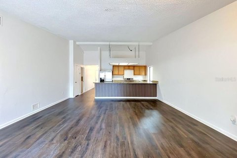 Duplex in Orlando, Florida 3 bedrooms, 128.76 sq.m. № 2214790 - photo 23